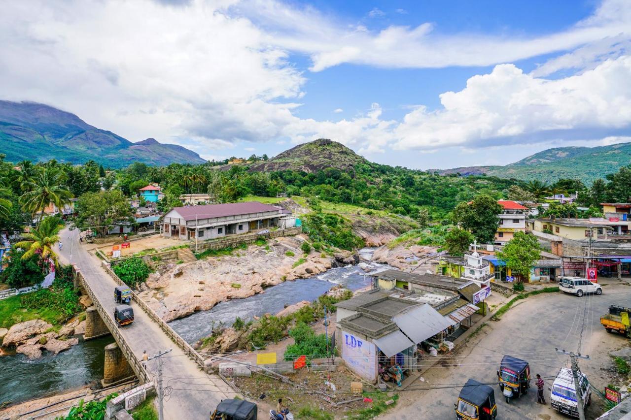 Oyo Preferred 15647 River View Inn Муннар Экстерьер фото