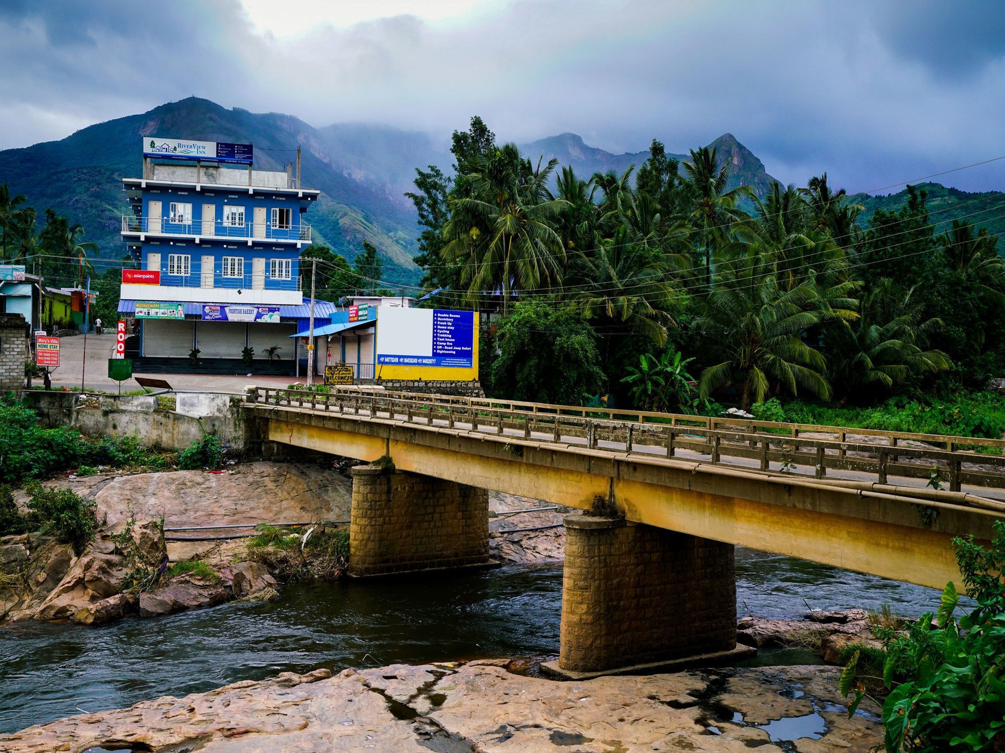 Oyo Preferred 15647 River View Inn Муннар Экстерьер фото